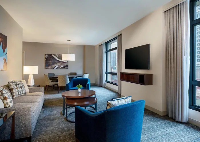 Best Hotels Near Chemistry Chicago