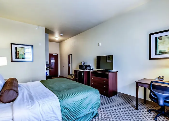 Premier Hotels near Waverly NY