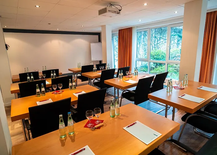 Tolle Parkmöglichkeiten beim Select Hotel Wiesbaden